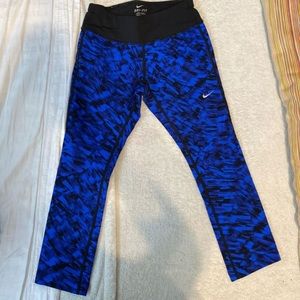 Nike cropped leggings